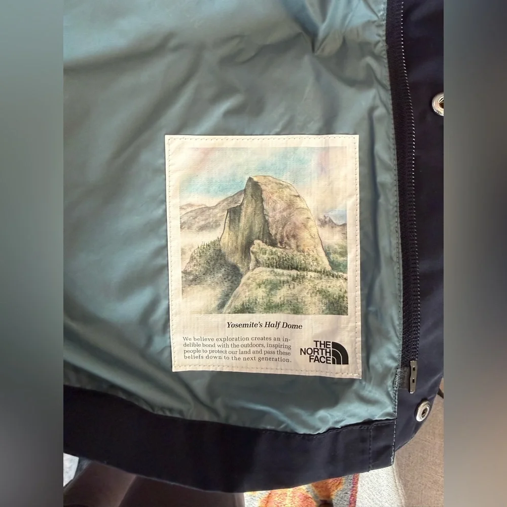The North Face DryVent Mountain Parka - Men's NWT
